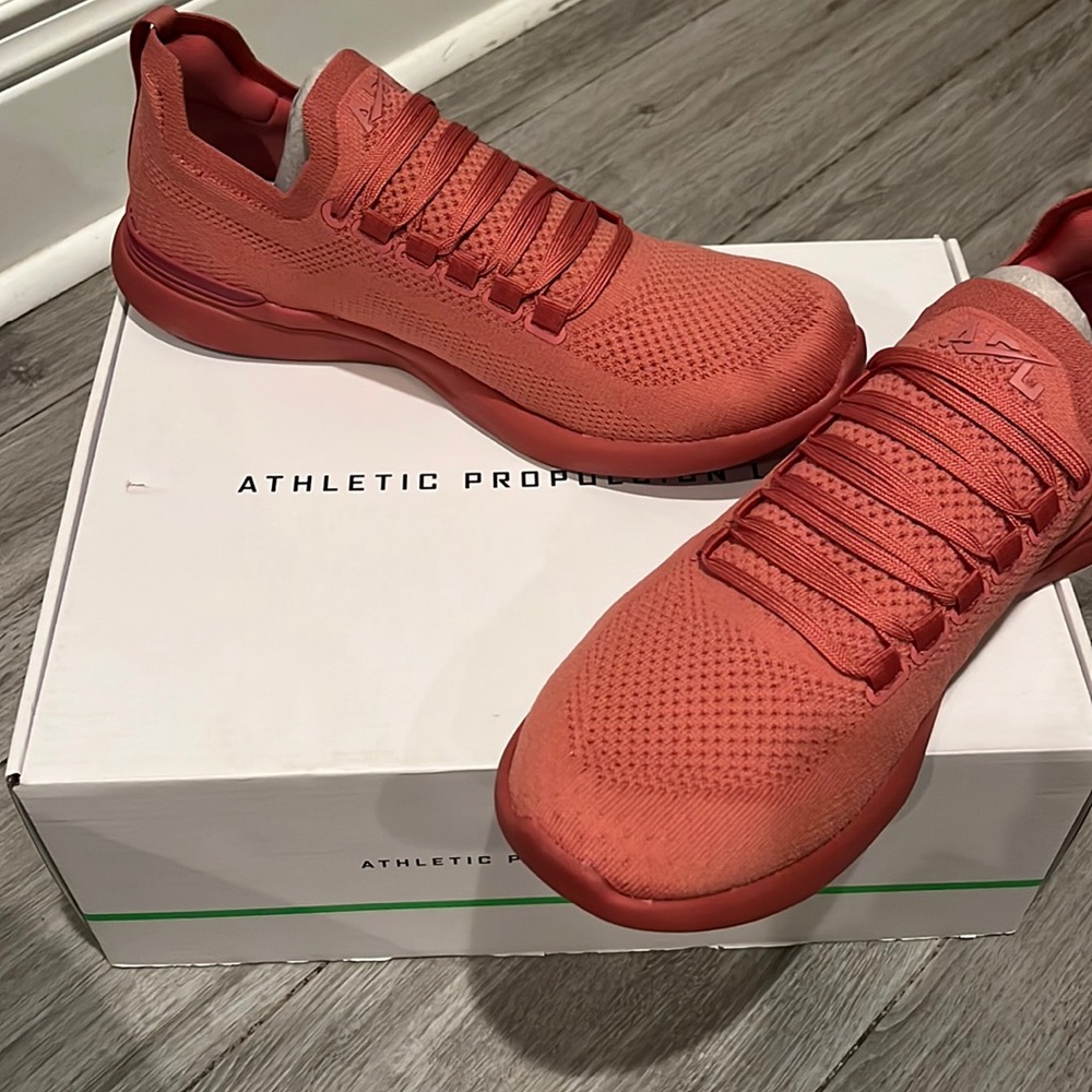 APL men's techloom breeze sneakers size 10 1/2 - no box